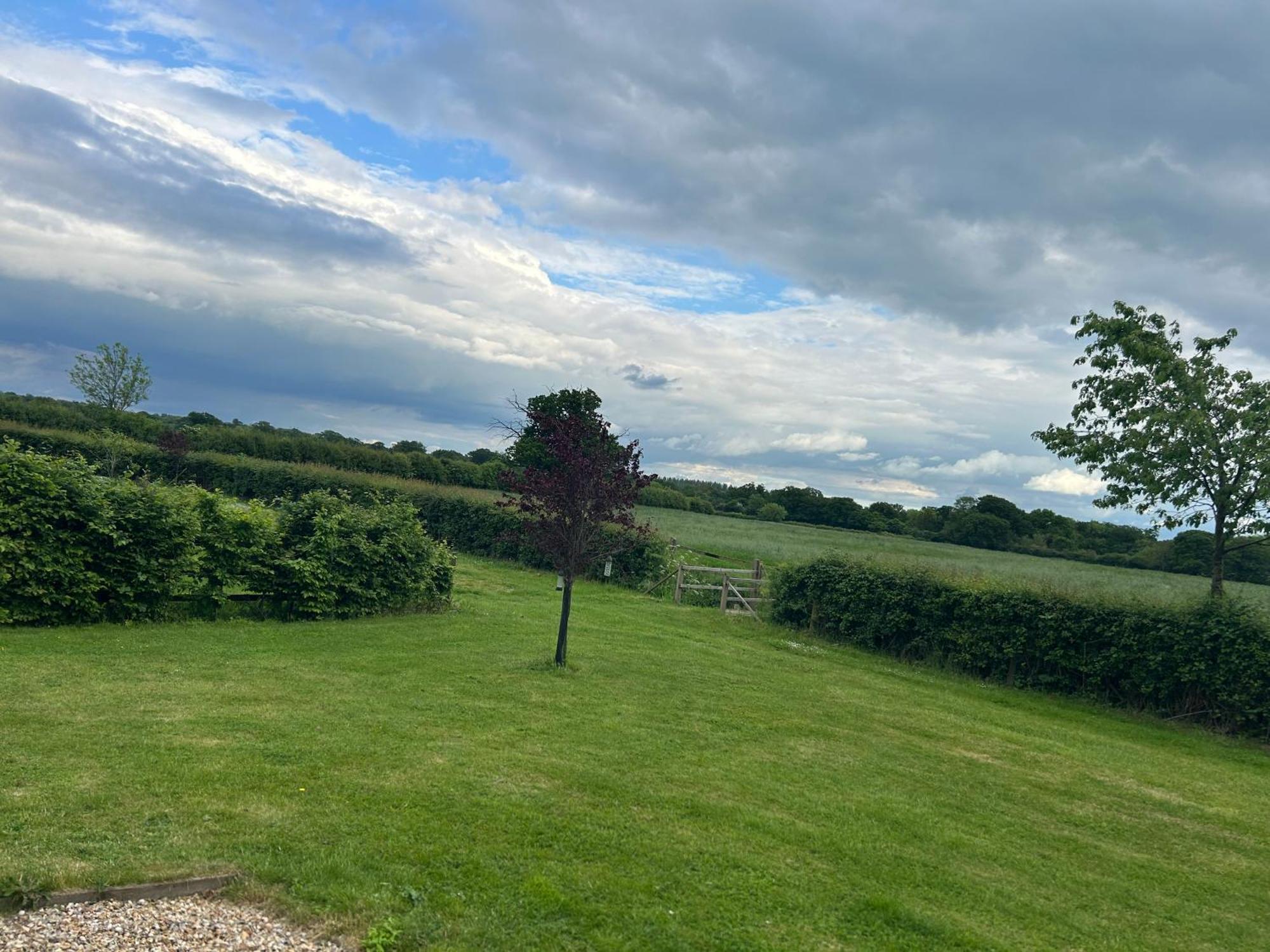 Little Park Farm Queen Anne Farmhouse & Apartments Stratfield Mortimer Extérieur photo