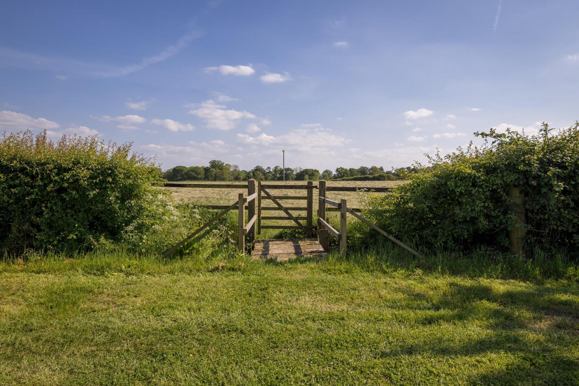 Little Park Farm Queen Anne Farmhouse & Apartments Stratfield Mortimer Extérieur photo