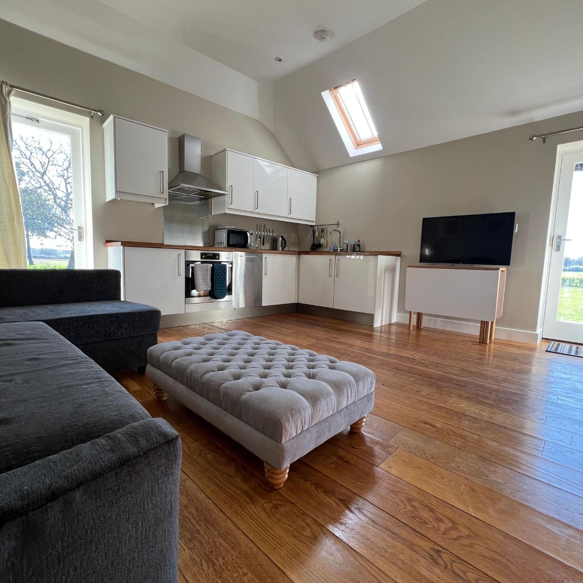 Little Park Farm Queen Anne Farmhouse & Apartments Stratfield Mortimer Extérieur photo